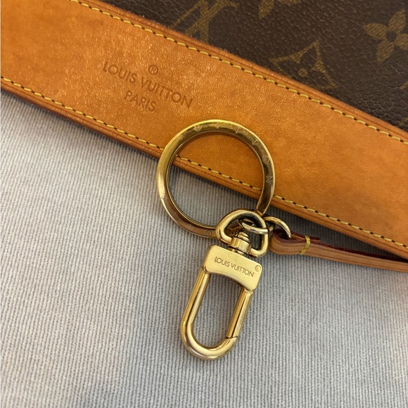 Louis Vuitton Delightful MM Brown Monogram Shoulder Bag - Picture 11 of 16